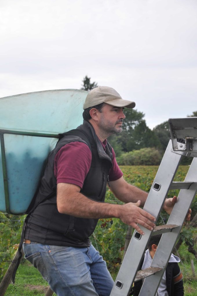 Charles Savigneux, vigneron du Château d'Eyran, pessac léognan