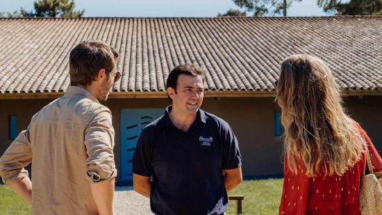 Charles Savigneux et deux clients